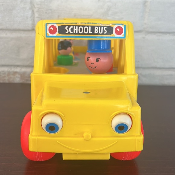 Vintage Fisher Price 192 School Bus “1965-1984” 7  little people - Picture 2 of 10